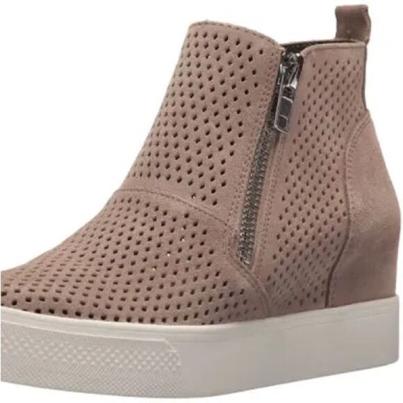 STEVE MADDEN SIZE 8.5 M TAUPE SUEDE PERFORATED WEDGIE SNEAKER - Picture 1 of 7